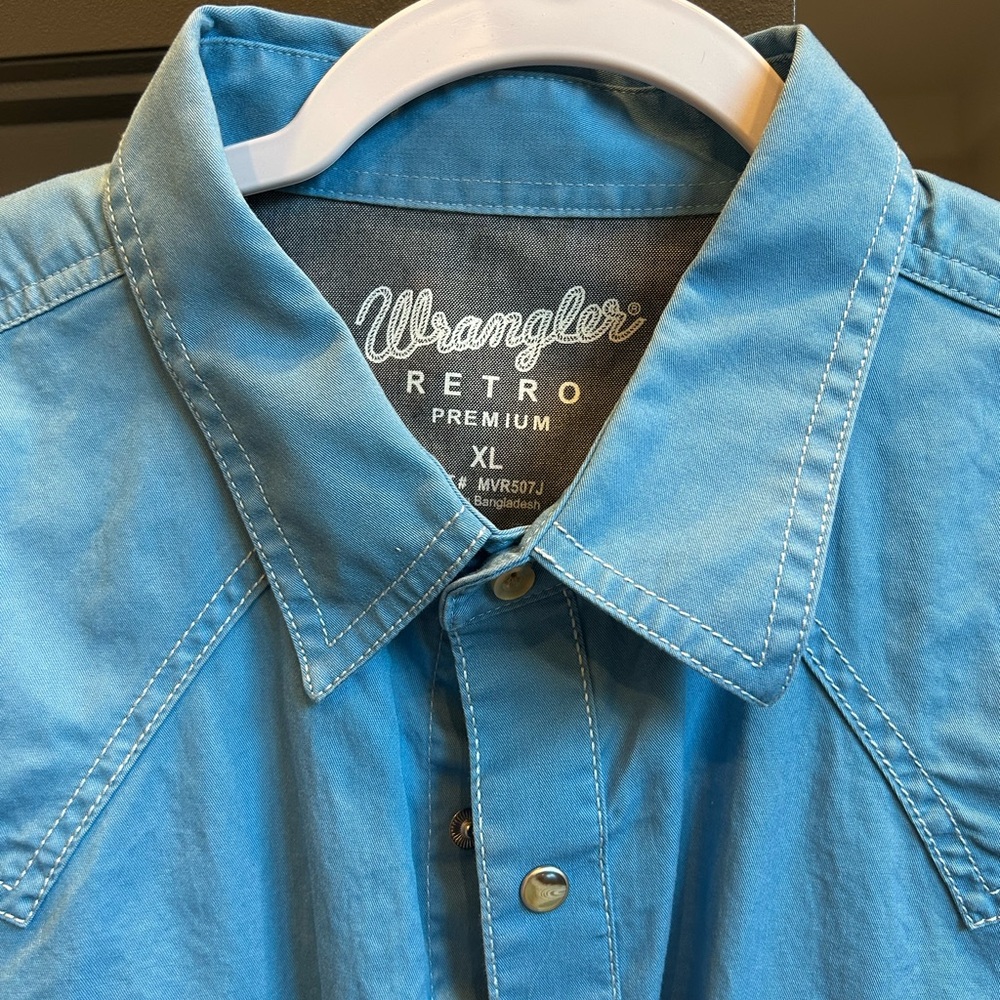 Wrangler Retro Premium Blue Shirt XL. NWOT